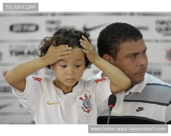 哈兰德将短期收入捐作家乡青训场改造计划,正能量刷屏