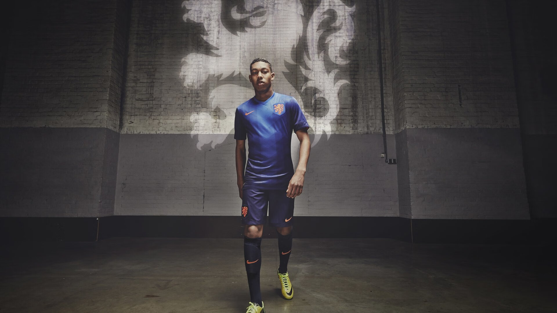 开云体育登陆入口-球队教练员研讨会交流战术理念与训练心得，球队教练是干什么的